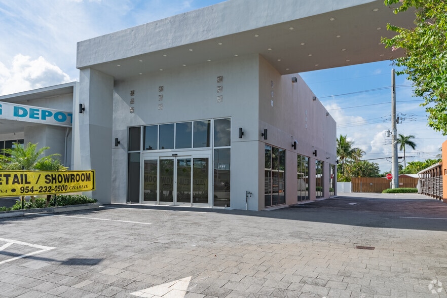 More Photos Of 1544 E Commercial Blvd, Oakland Park Freestanding For Lease