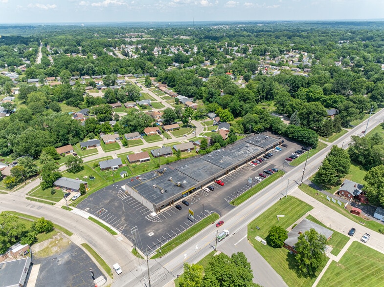 More Photos Of 3100-3130 Springdale Rd, Cincinnati Storefront For Sale