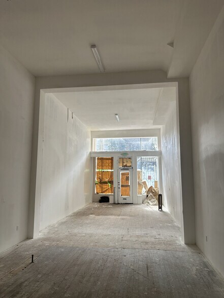 More Photos Of 301-315 Valencia St, San Francisco Storefront Retail Office For Lease