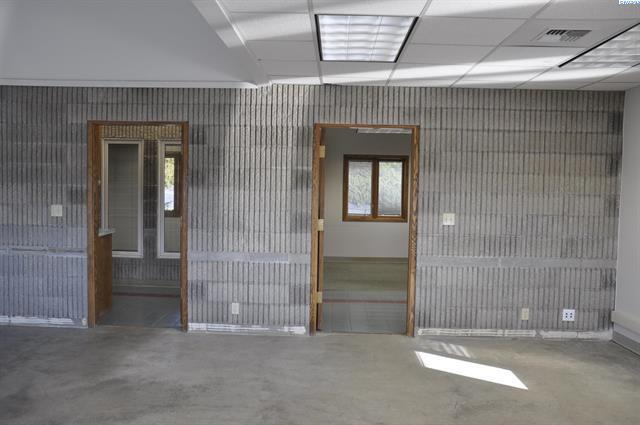 More Photos Of 2255 NE Hopkins Ct, Pullman Office For Sale