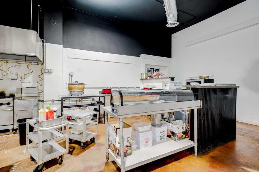 More Photos Of 111 Main Street, Lincolnton Flex For Sale