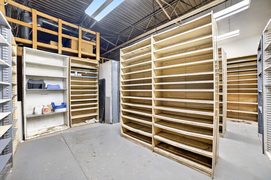 More Photos Of 702 Charles St, Galion Auto Dealership For Sale