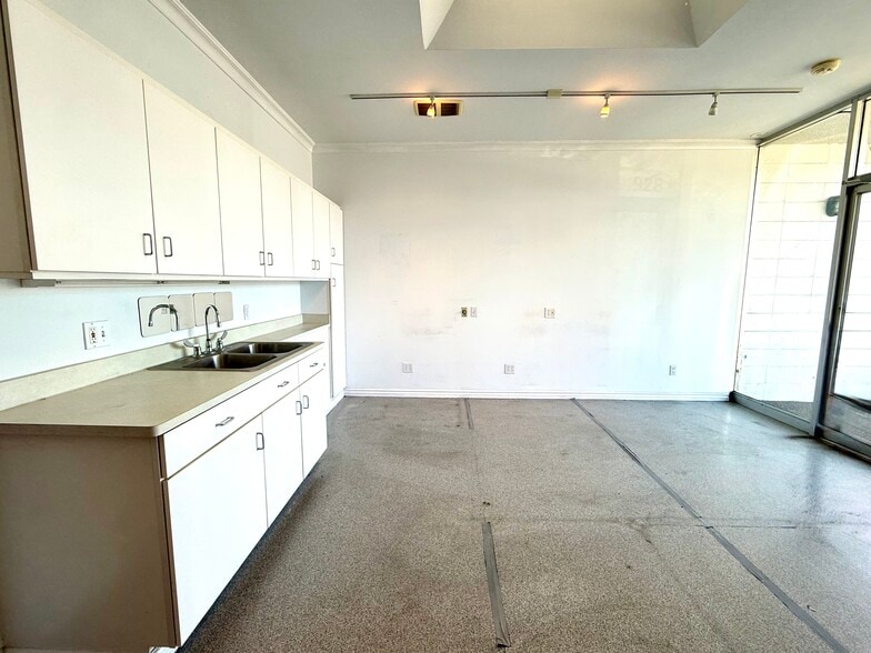 More Photos Of 928-930 San Pablo Ave, Albany Medical For Sale