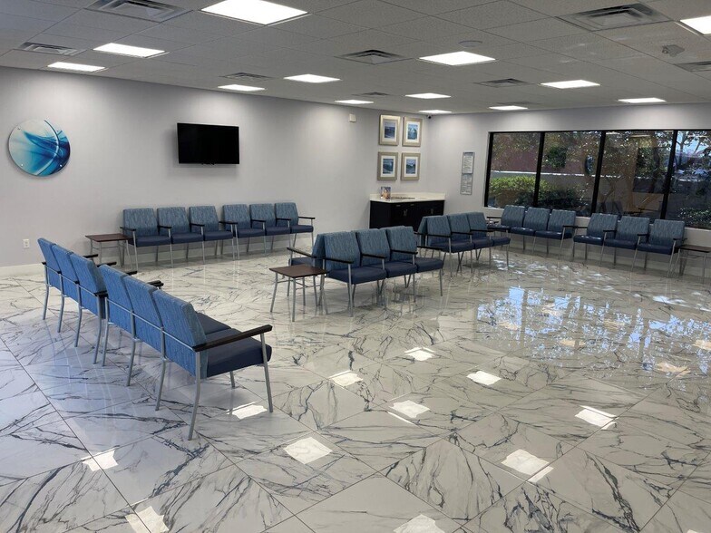 More Photos Of 493 Semoran Blvd, Casselberry Medical For Lease