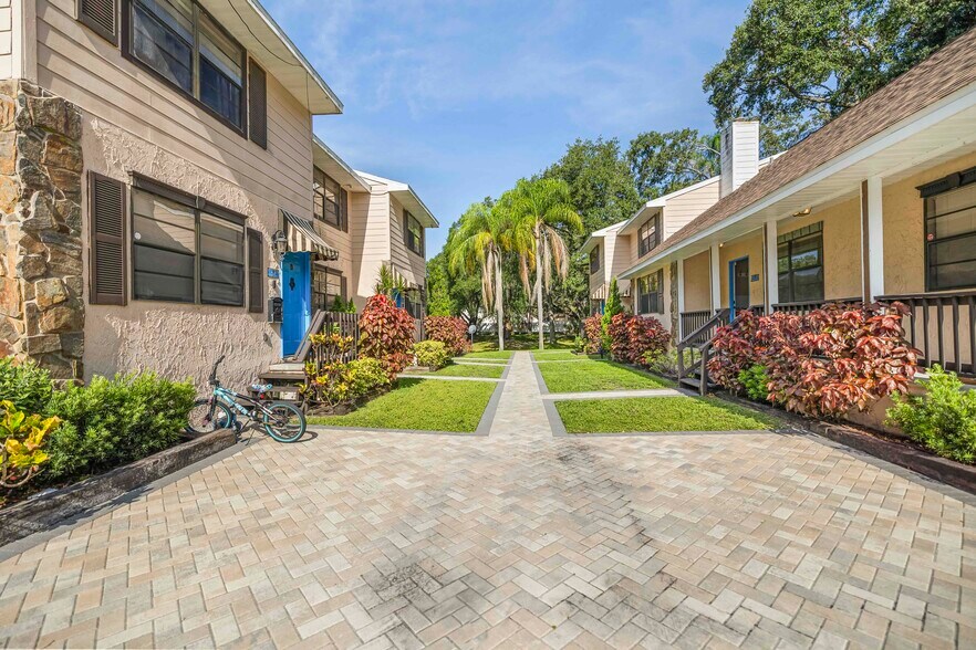 More Photos Of 12216 N 59th St, Tampa Apartments For Sale