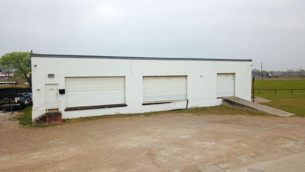 More Photos Of 3505 Houston Hwy, Victoria Warehouse For Sale