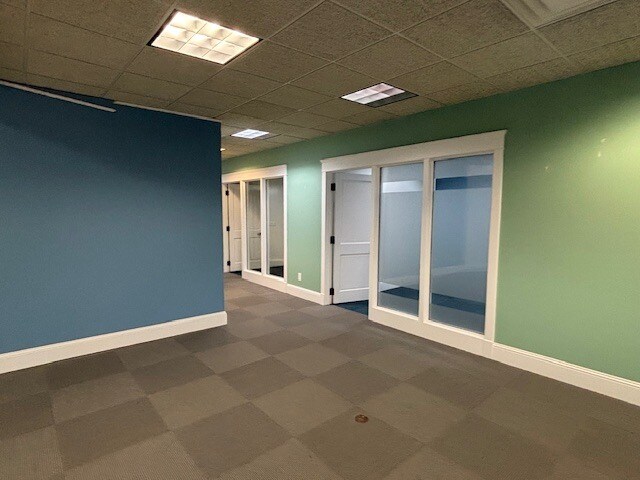 More Photos Of 201 N Clinton Ave, Saint Johns Storefront For Lease