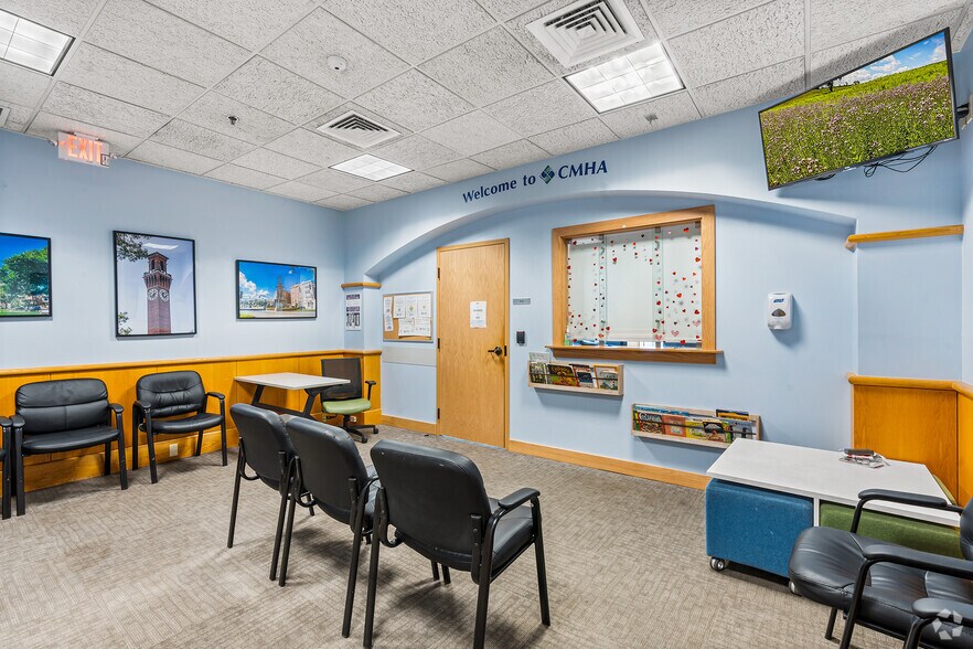 More Photos Of 255 Bank St, Waterbury Office For Lease