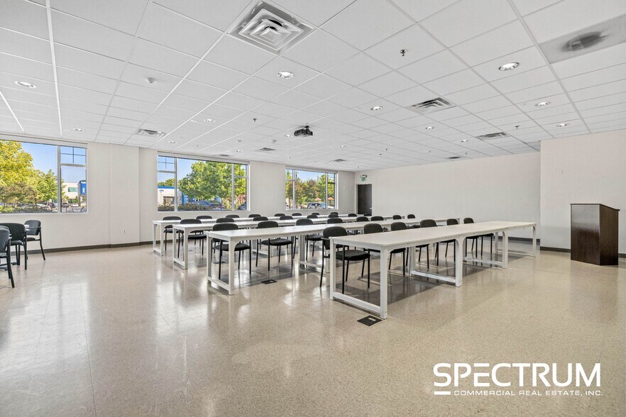 More Photos Of 25106 Avenue Tibbitts, Valencia Loft Creative Space For Sale