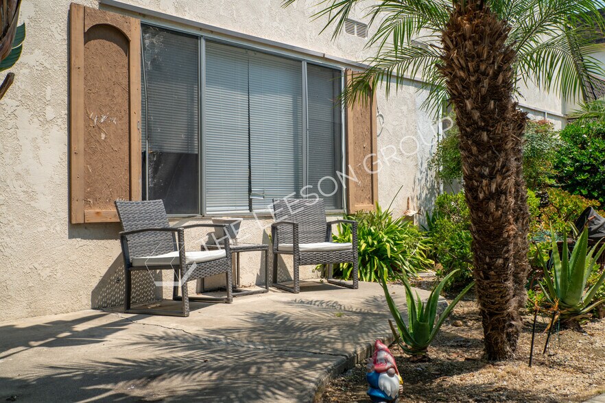 More Photos Of 927 S Webster Ave, Anaheim Apartments For Sale