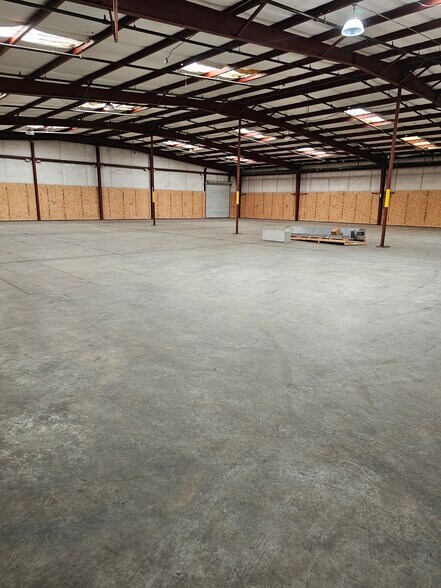 More Photos Of 6221 Monticello Rd, Columbia Warehouse For Lease
