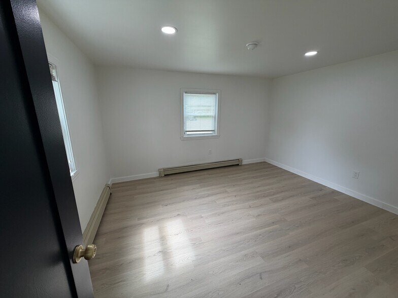 More Photos Of 177 Rockingham Rd, Auburn Apartments For Sale