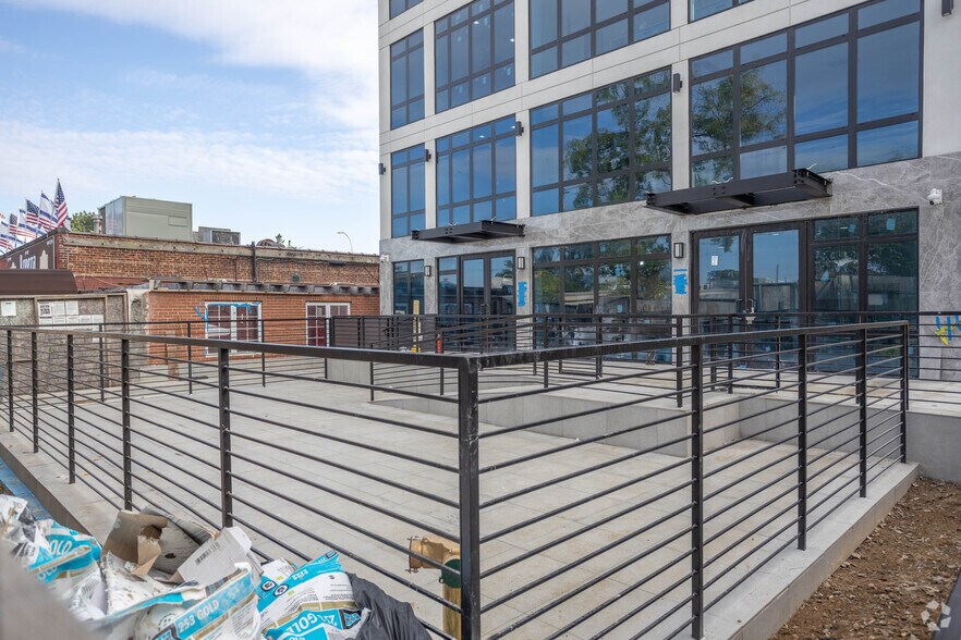 More Photos Of 8015 188th St, Hollis Medical For Lease