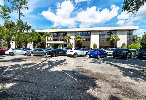 More Photos Of 100 E Sybelia Ave, Maitland Office For Lease