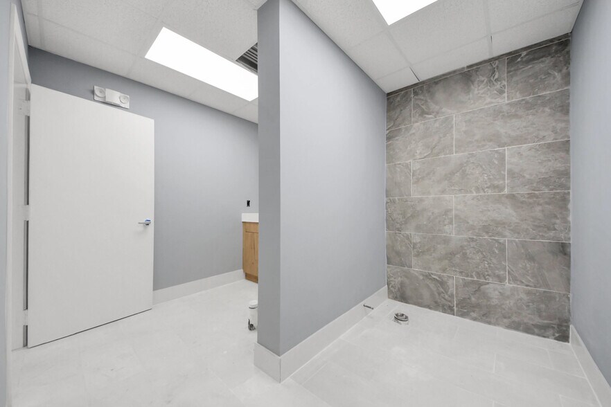 More Photos Of 1100 Jackson St, Richmond Freestanding For Sale