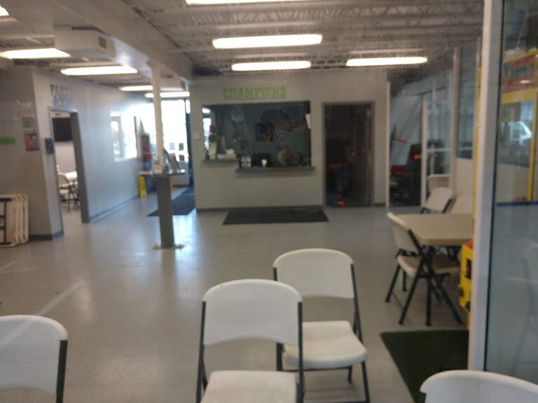 More Photos Of 2902-2906 Back Acre Cir, Mount Airy Flex For Lease