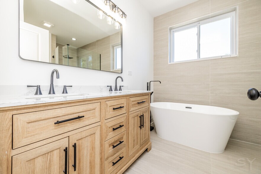 More Photos Of 544 Lawndale ave, Chicago Apartments For Sale