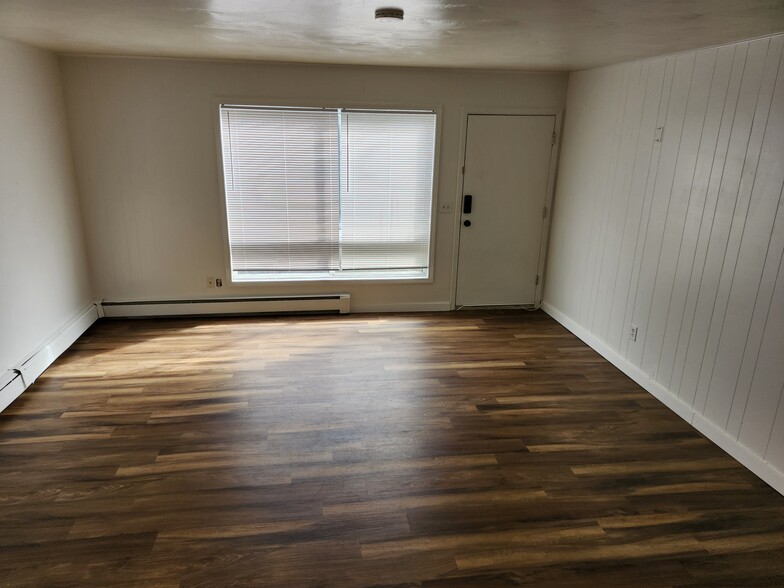 More Photos Of 3925 E 9th Ave, Anchorage Multifamily For Sale