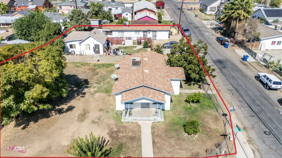 Primary Photo Of 2740 Center St, Bakersfield Multifamily For Sale