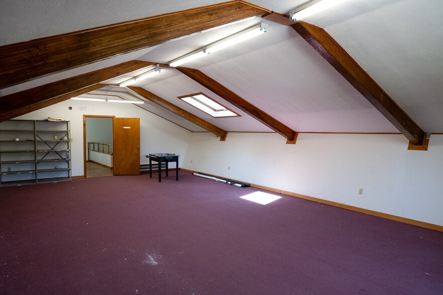 More Photos Of 737 Washington St, Pembroke Light Manufacturing For Sale