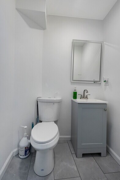 More Photos Of 613-617 Summer St, Lynn Storefront For Sale