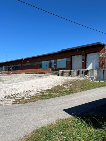 More Photos Of 1215 Wray St, Knoxville Industrial For Lease
