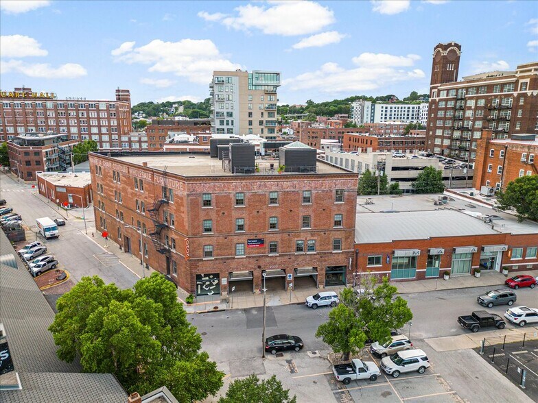 Primary Photo Of 2020 Baltimore Ave, Kansas City Office For Lease