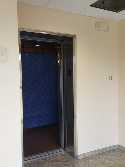 More Photos Of 784 Grand Ave, Ridgefield Medical For Lease