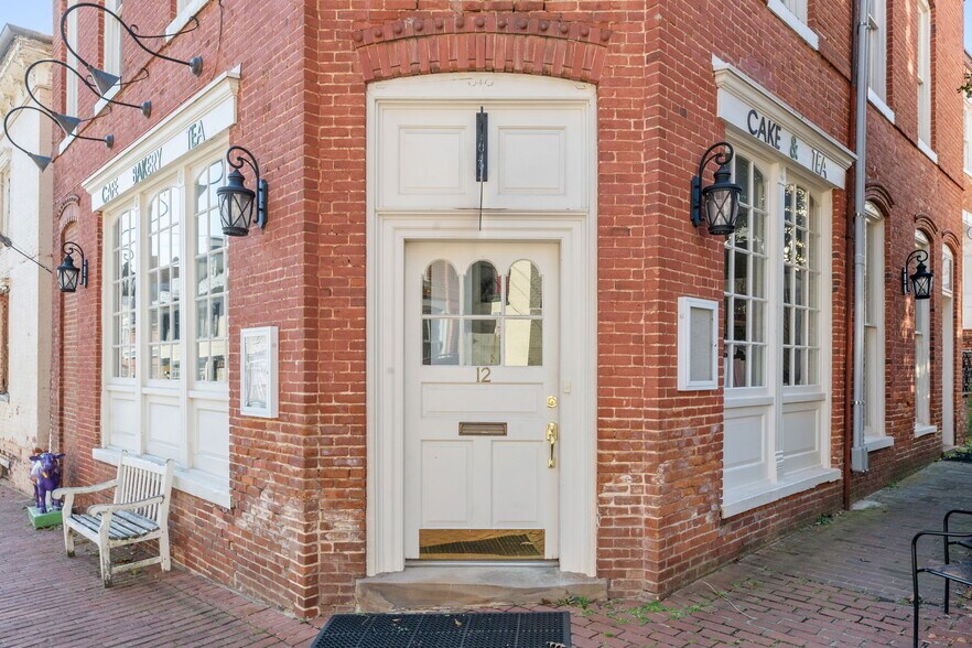 More Photos Of 12 Culpeper St, Warrenton Restaurant For Sale