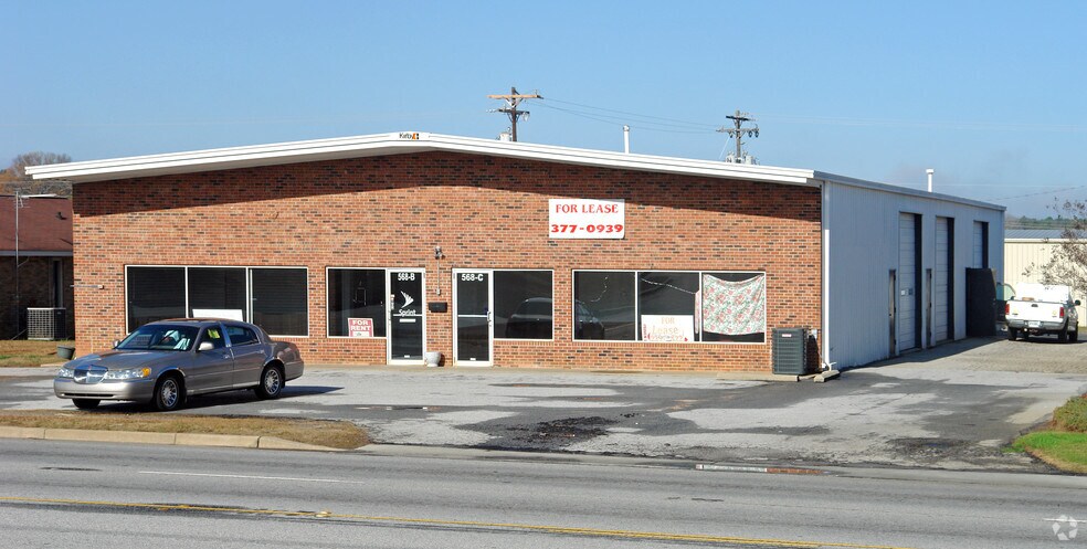 More Photos Of 568 Bypass 72 NW, Greenwood Freestanding For Sale