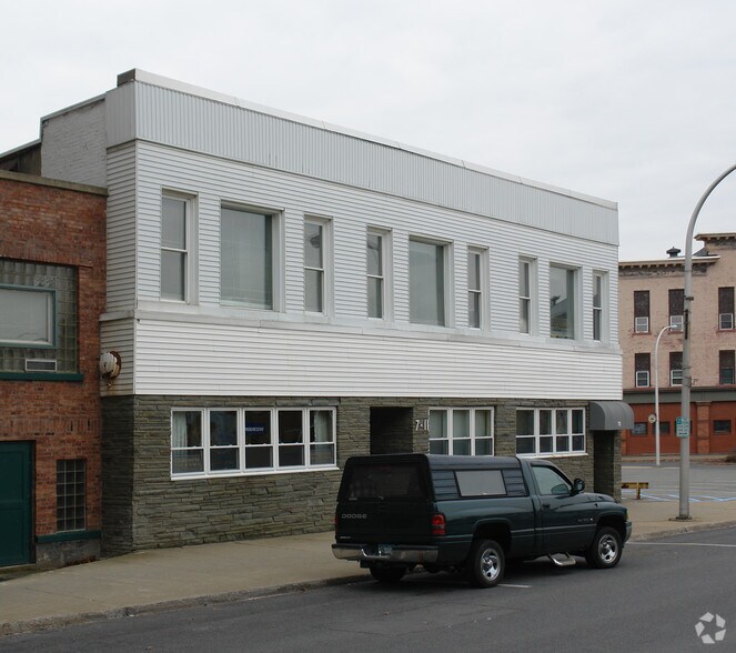 Primary Photo Of 7-11 Church St, Gloversville Office For Sale