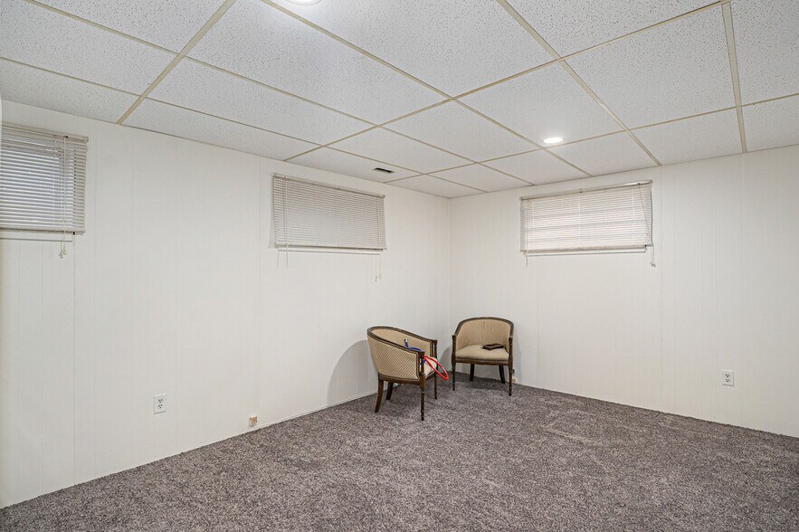 More Photos Of 3929-3933 W Court St, Flint Office For Sale