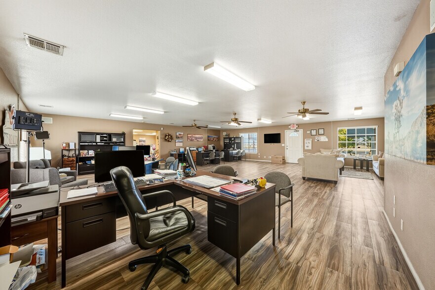 More Photos Of 1941 NV-160, Pahrump Office For Sale