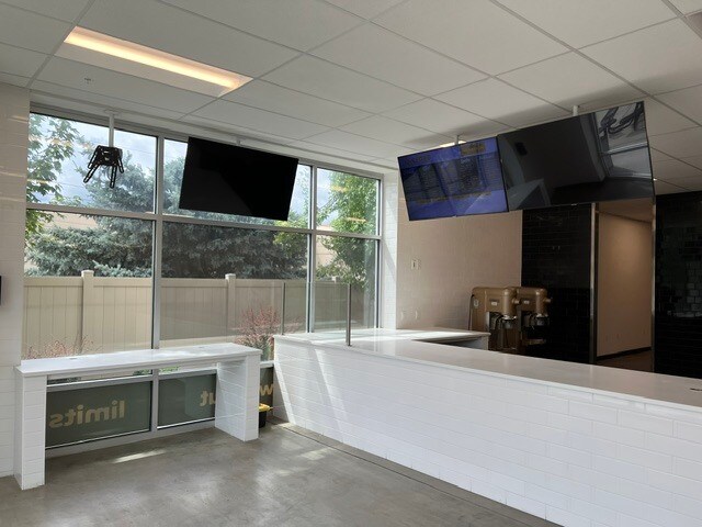 More Photos Of 513 E Hastings Rd, Spokane Storefront Retail Office For Lease