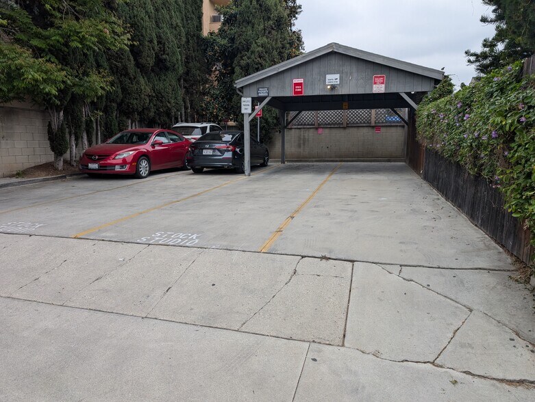 More Photos Of 7313 Santa Monica Blvd, West Hollywood Storefront Retail Office For Sale