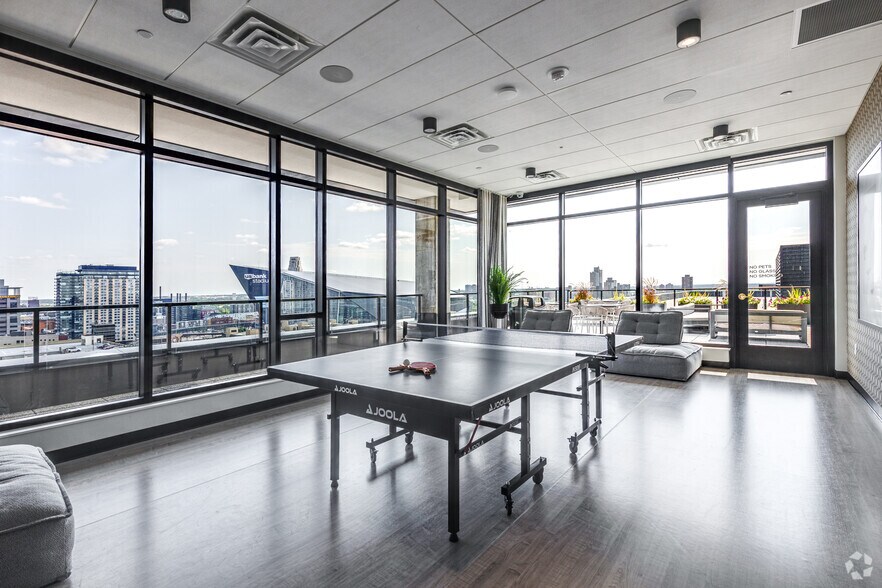 More Photos Of 615 S 8th St, Minneapolis Apartments For Lease