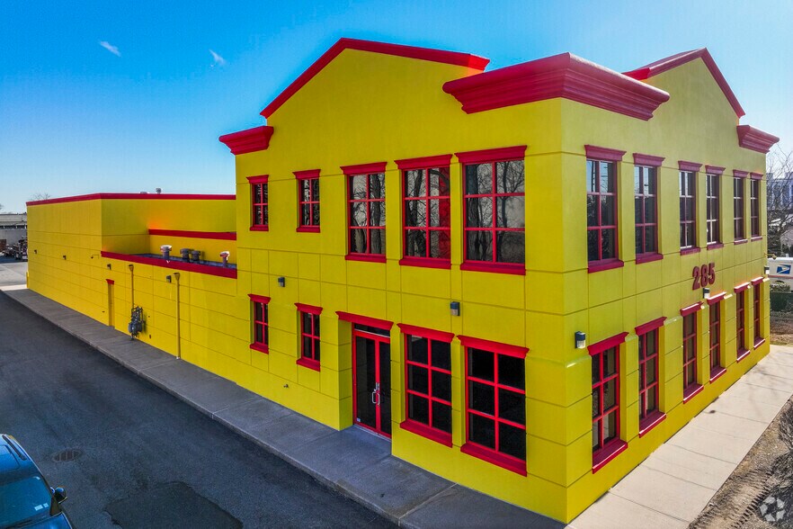 Primary Photo Of 285 Broadhollow Rd, Farmingdale Flex For Lease