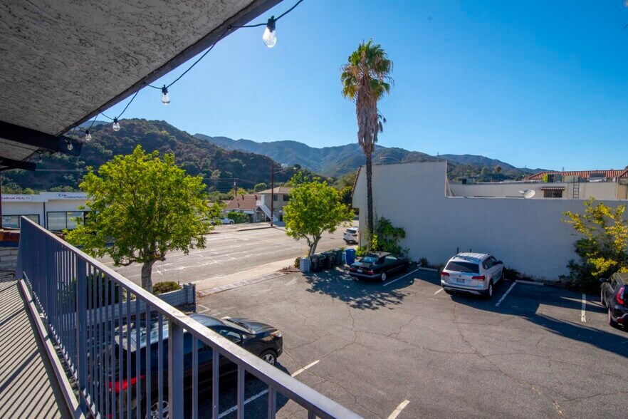 More Photos Of 2941-2943 Honolulu Ave, La Crescenta Restaurant For Sale