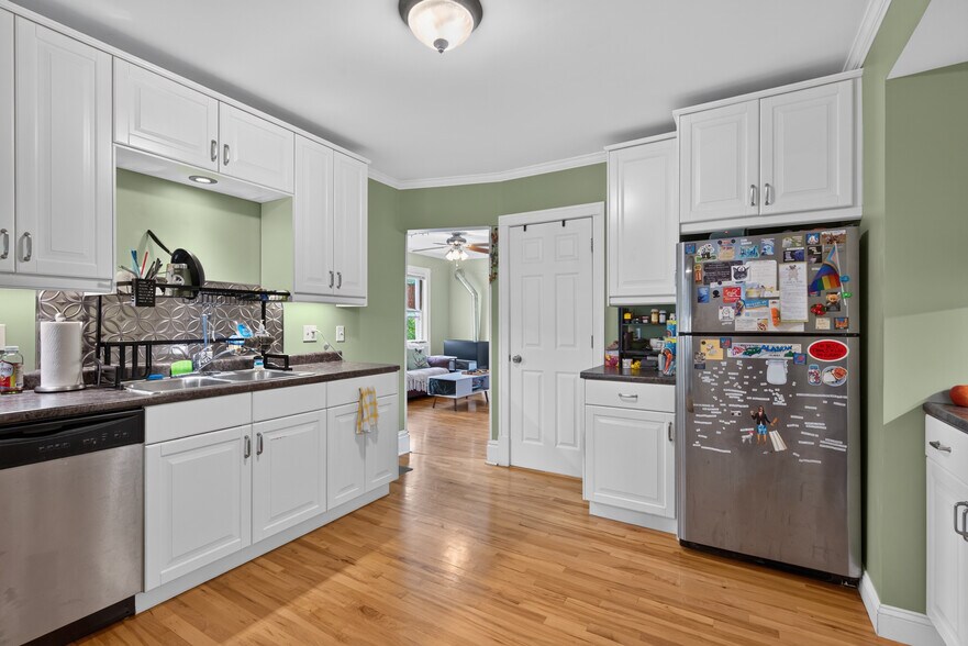 More Photos Of 446 Madison St NE, Minneapolis Multifamily For Sale