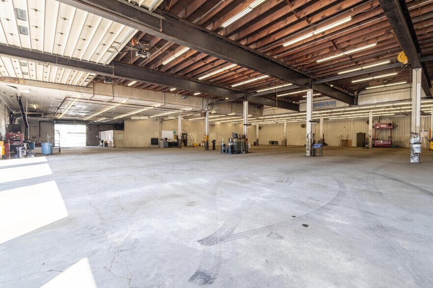 More Photos Of 620 South St, Steubenville Auto Dealership For Lease