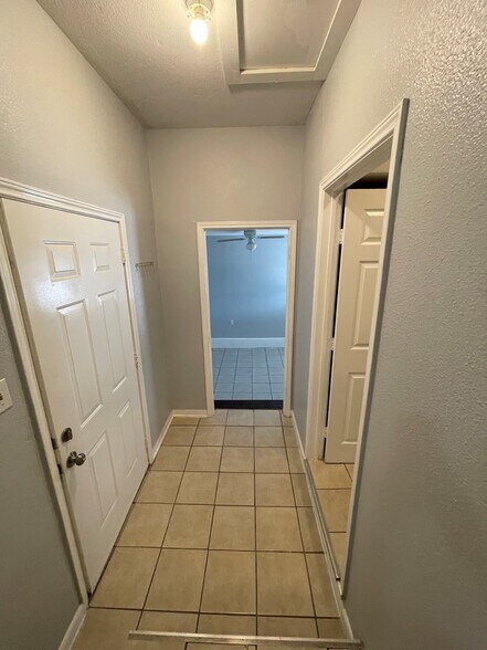 More Photos Of 1612 E Belt Line Rd, Carrollton Office For Sale