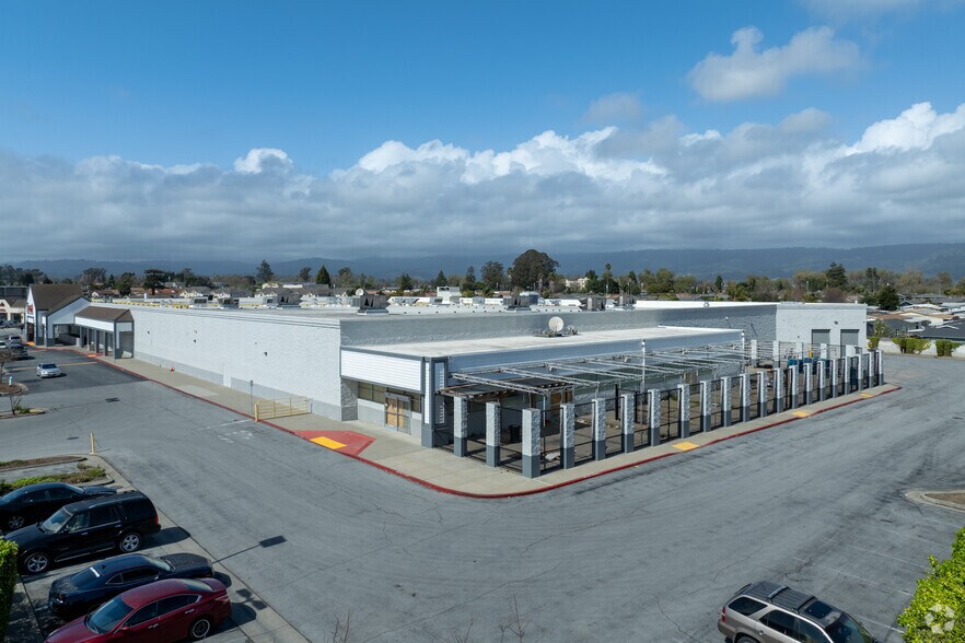 More Photos Of 1702 Freedom Blvd, Freedom General Retail For Lease