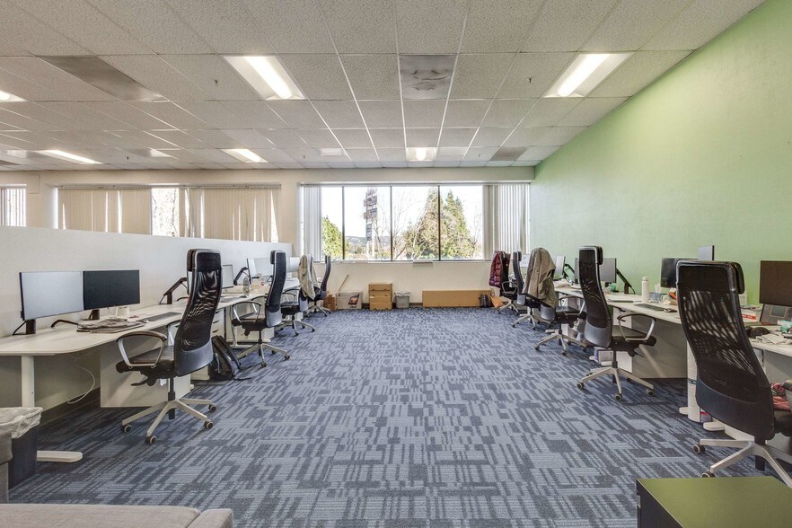 More Photos Of 1933 Davis St, San Leandro Storefront Retail Office For Lease