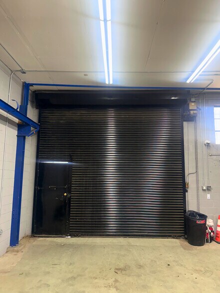 More Photos Of 1177 178th St, Bronx Warehouse For Lease