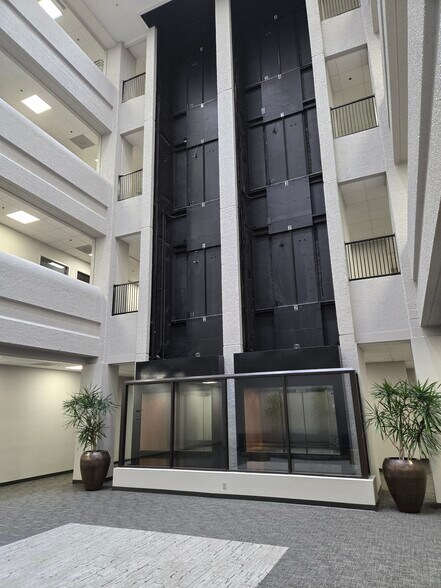 More Photos Of 8121 National Ave, Midwest City Medical For Lease