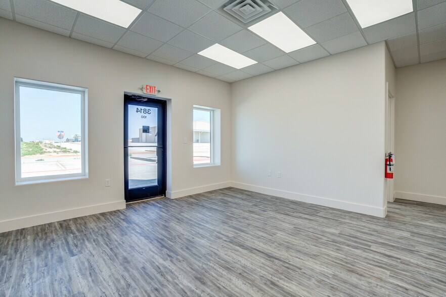 More Photos Of 3814 County Road 1350, Lubbock Distribution For Sale