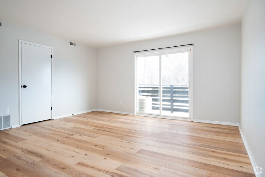 More Photos Of 4406 N Division St, Davenport Apartments For Sale