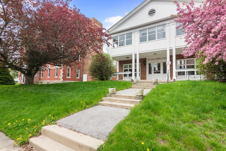 More Photos Of 59 Meadow St, Rutland Flex For Sale