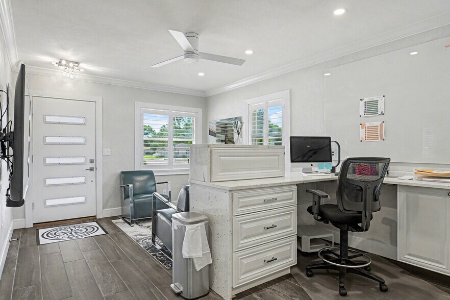 More Photos Of 1701-1709 Rogero Rd, Jacksonville Office Residential For Sale