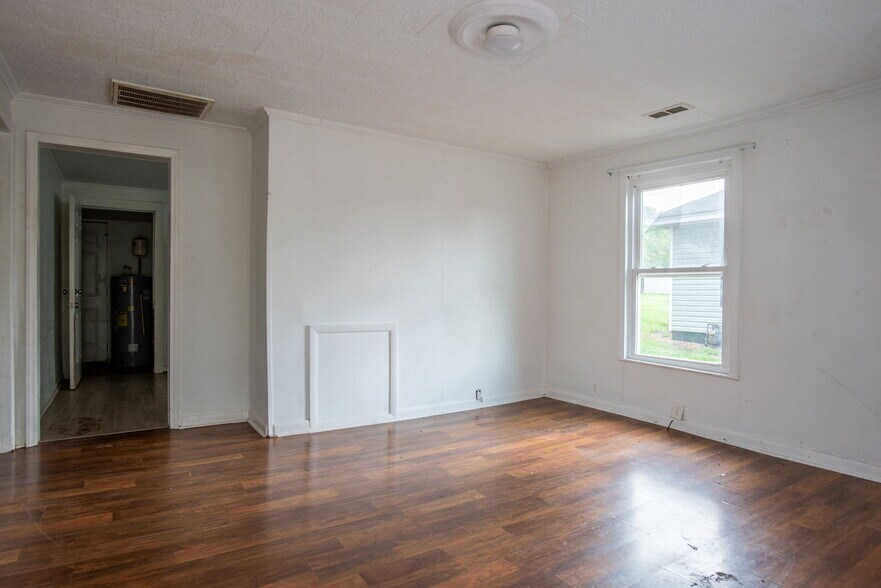 More Photos Of , Kings Mountain Unknown For Sale